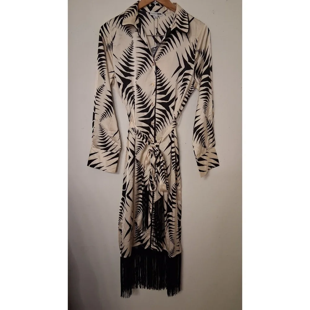 Women's Animal Print Zebra Belted Dress‎ M Long Sleeve Maxi Fringe Tassel NWT - Picture 2 of 8